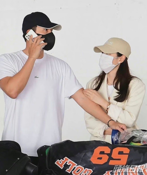 粉絲懷疑二人上月到美國度蜜月時，成功製造「蜜月BB」。